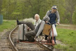 Der Hundertjährige, der aus dem Fenster stieg und verschwand (2013) Filmbild 1