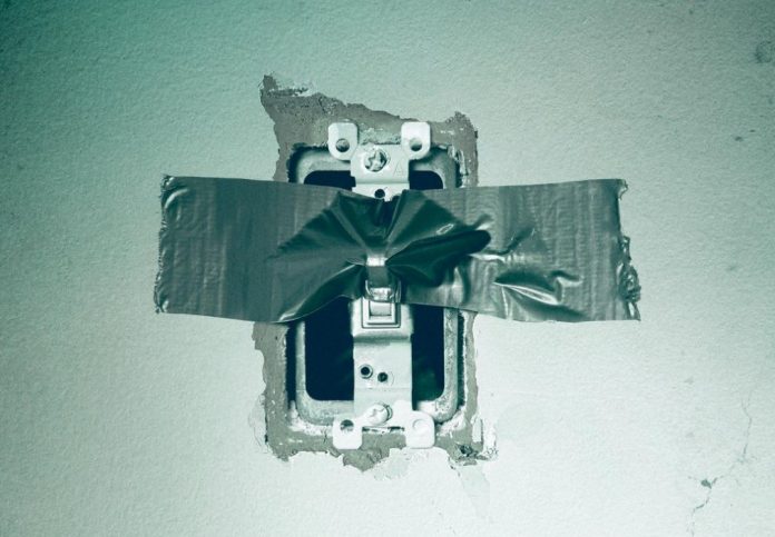 Lights Out Front Lights Out (2016) Filmkritik