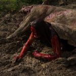 Die Kettensäge rattert und Blut spritzt im Red-Band-Trailer zu Leatherface Leatherface Trailer