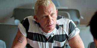 Daniel Craig Knives Out