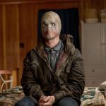 He’s Out There: Trailer zum Home-Invasion-Slasher mit Yvonne Strahovski Hes Out There Trailer