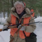 Tom Berenger als Armeeveteran gegen Räuber in der Wildnis im Blood-and-Money-Trailer