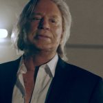 Adverse: Packender Trailer zum Gangsterthriller mit Mickey Rourke und Matt Ryan Adverse Trailer