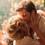 Sebastian Stan und Denise Gough erleben stürmische Liebe im Trailer zu Monday Monday Sebastian Stan