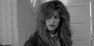 Tawny Kitaen tot