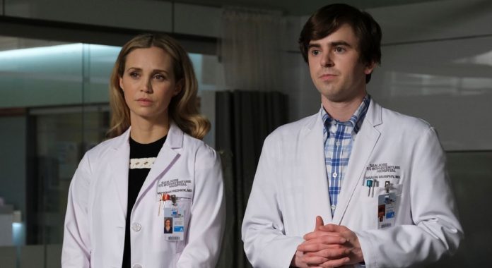 Fiona Gubelmann und Freddie Highmore in The Good Doctor Staffel 4 Free TV