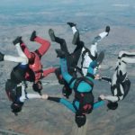 Im Trailer zu Hex wird ein Fallschirmsprung zu einem übernatürlichen Albtraum Hex Trailer