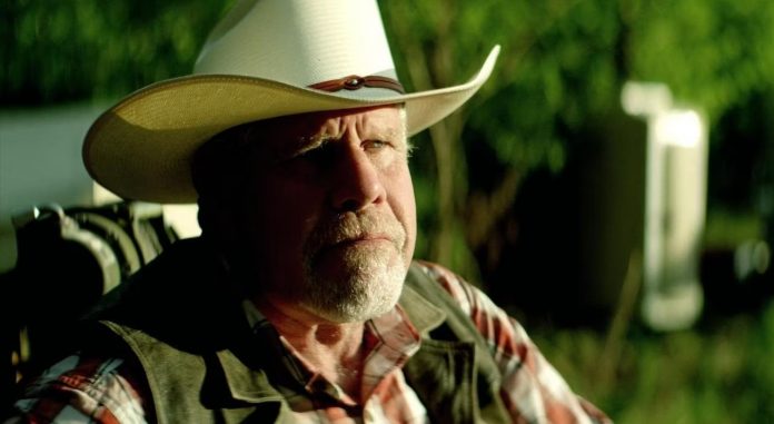 Ron Perlman in Thug Ron Perlman