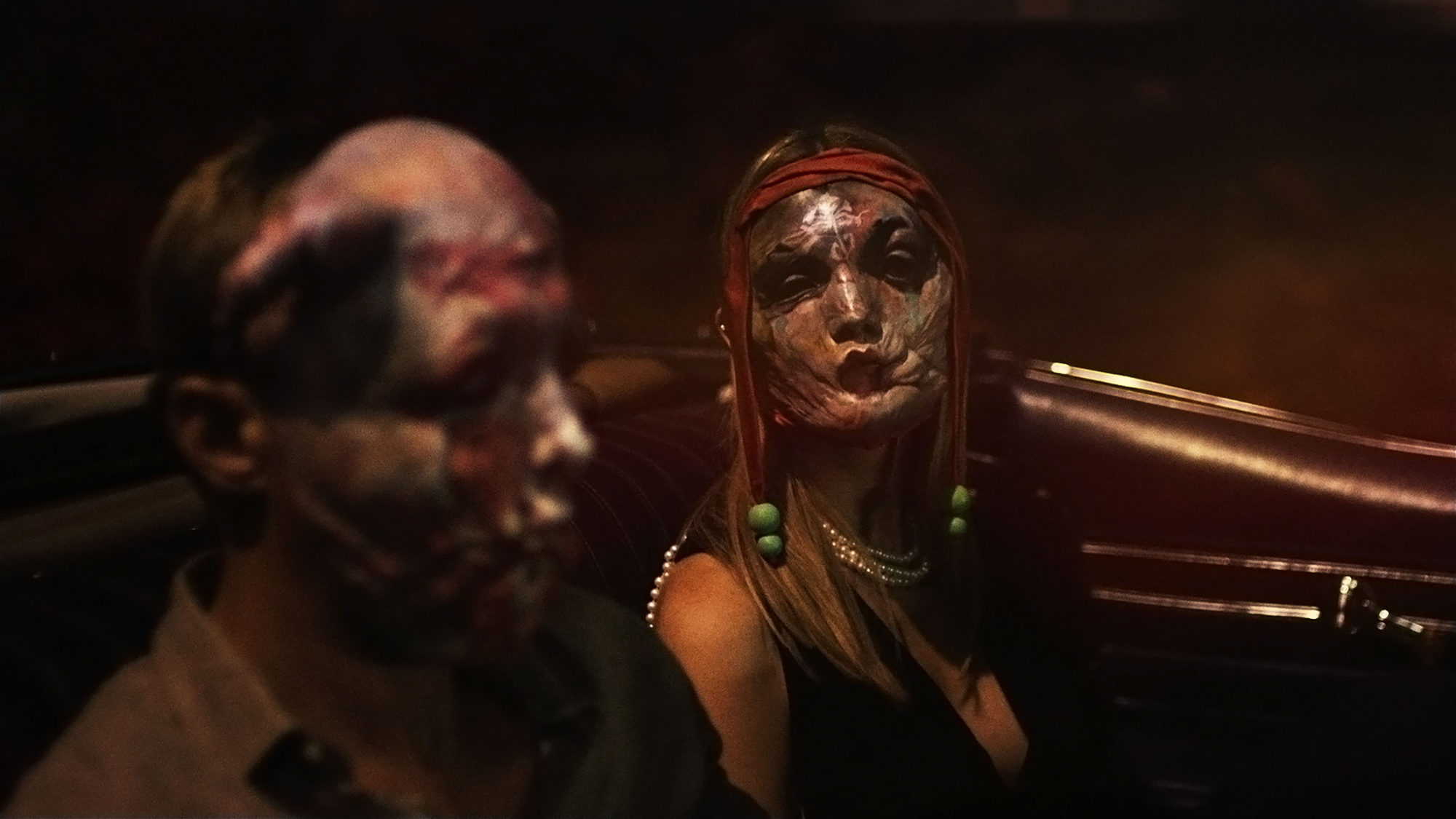 #Infinity Pool: Erster Trailer zu Brandon Cronenbergs kontroversem Sci-Fi-Horror mit Mia Goth