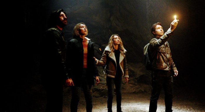 Eoin Macken, Zyra Gorecki , Natalie Zea und Jon Seda in La Brea Staffel 2 Start Deutschland