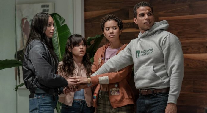 Melissa Barrera, Jenna Ortega, Jasmin Savoy Brown und Mason Gooding in Scream VI Laufzeit