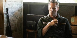 Aaron Eckhart Midair