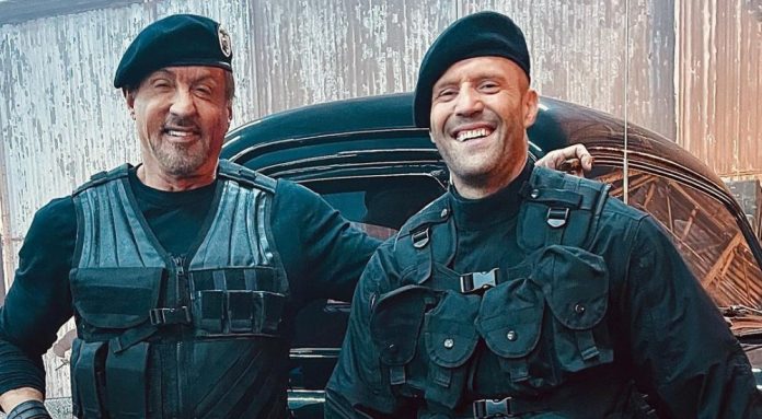 Sylvester Stallone und Jason Statham am Set von The Expendables 4 Infos