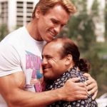 Arnold Schwarzenegger und Danny DeVito in "Twins – Zwillinge" (1988) © Universal Pictures