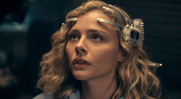 Chloë Grace Moretz in Peripherie Staffel 2