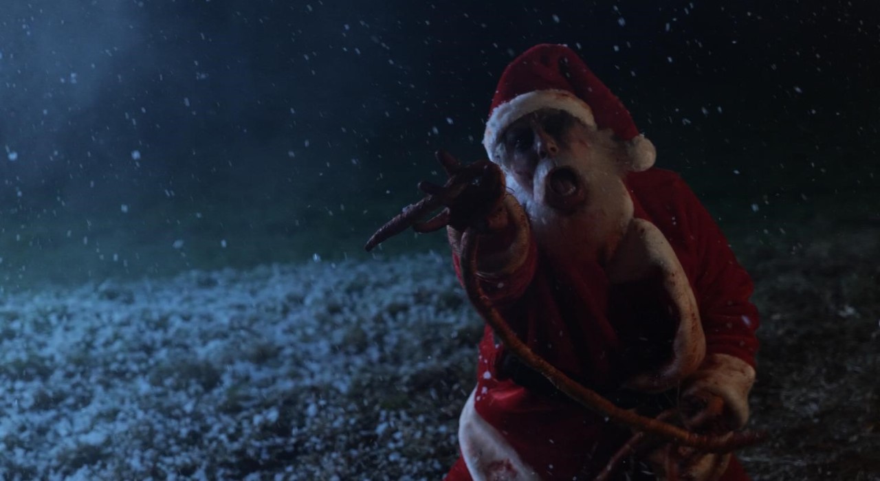 #Der Weihnachtsmann wird zum Werwolf im Trailer zu Werewolf Santa
