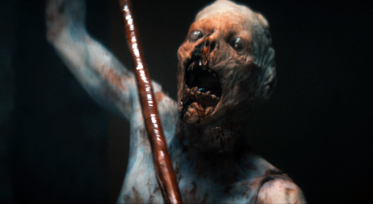 #Unheimliche, blutige Fotos aus dem Horrorfilm The Well mit Terrifier-2-Star Lauren LaVera
