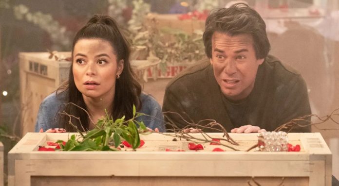 Miranda Cosgrove und Jerry Trainor in iCarly Staffel 3 Ende