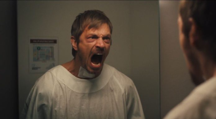 Joel Kinnaman in Silent Night FSK