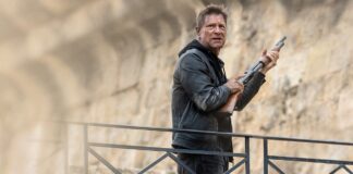 Midair Aaron Eckhart