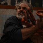 Im Trailer zu Scared Shitless kämpft ein Vater-Sohn-Klempnerduo gegen ein Toilettenmonster Scared Shitless Trailer