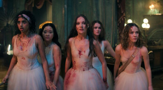 Im Trailer zu Pretty Lethal kämpfen fünf Ballerinas gegen Uma Thurman und ihre Handlanger Pretty Lethal Trailer