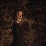 Maika Monroe ist eine mörderische Gouvernante im herrlich verrückten Teaser zu Victorian Psycho Victorian Psycho Maika Monroe