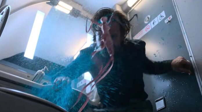 Aliens überfallen ein Passagierflugzeug im Trailer zum Sci-Fi-Horrorfilm Black Box Black Box Trailer