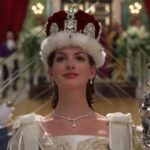 Plötzlich Prinzessin 3: Drehbuch wird laut Anne Hathaway neu geschrieben, doch sie ist sehr zuversichtlich Anne Hathaway Plötzlich Prinzessin 3